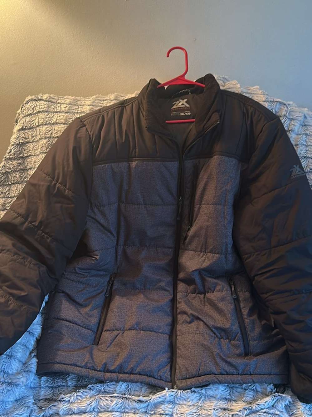 Zeroxposur Men’s Quilted Black & Charcoal Insulated Jacket